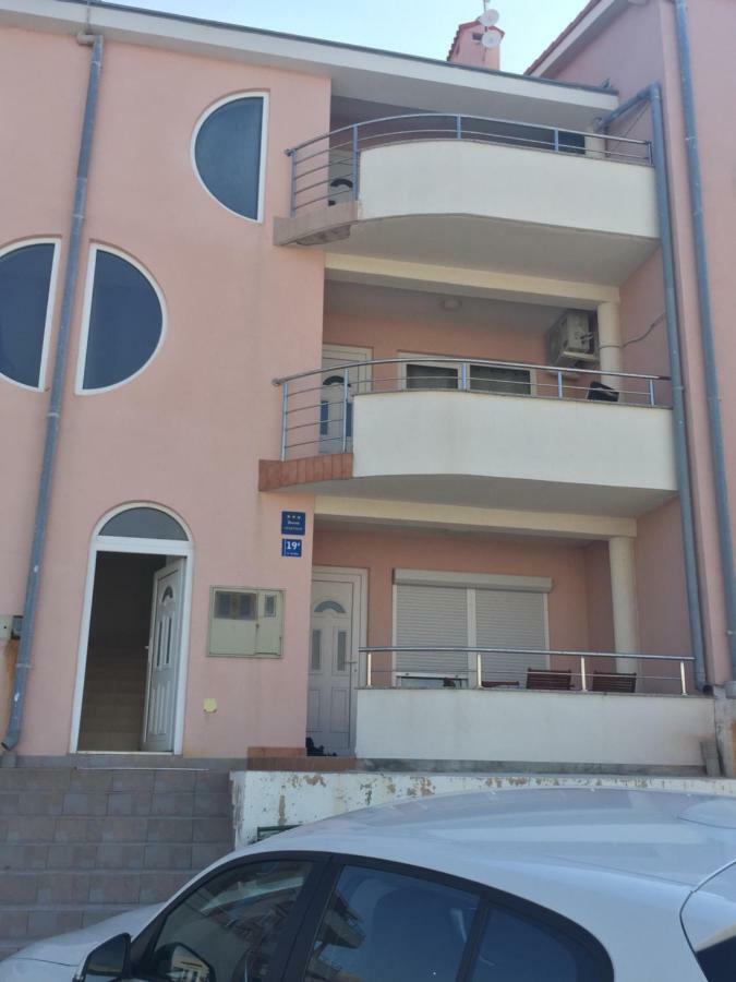 Aurora Appartement Pag Town Buitenkant foto